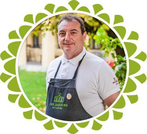 image JEAN-MARIE GOMEZ second de cuisine, restaurant les jardins du cloitre de marseille